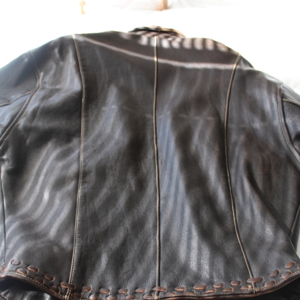 Mens Small Leather Jacket - Picture 4 of 4